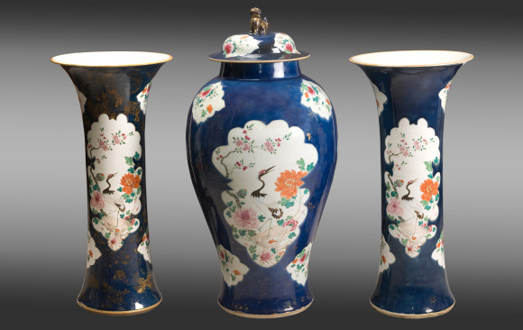 Tibor y Jarrones en porcelana China<br/>Época Kieng Lung (1735-1795)