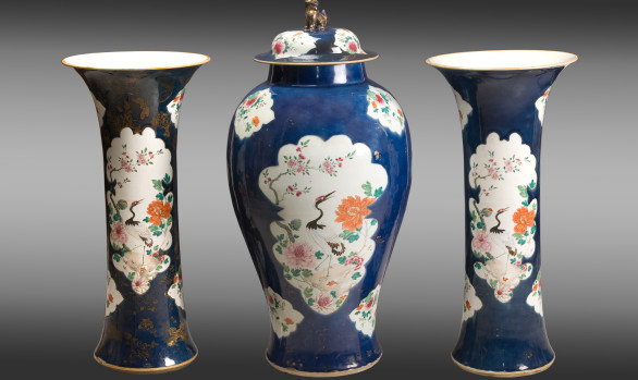 Tibor y Jarrones en porcelana China<br/>Época Kieng Lung (1735-1795)