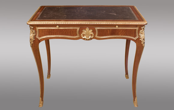 Mesa de escritorio Francesa <br/>de Estilo Regencia<br/> Firmada G. Durand ebanista parisino<br/> Siglo XIX